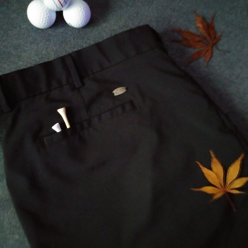 Greg Norman Stretch Shorts.